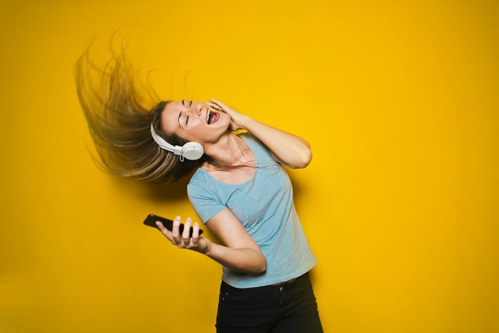 Music-In-The-Workplace-Morale-Booster-Or-Safety-Hazard